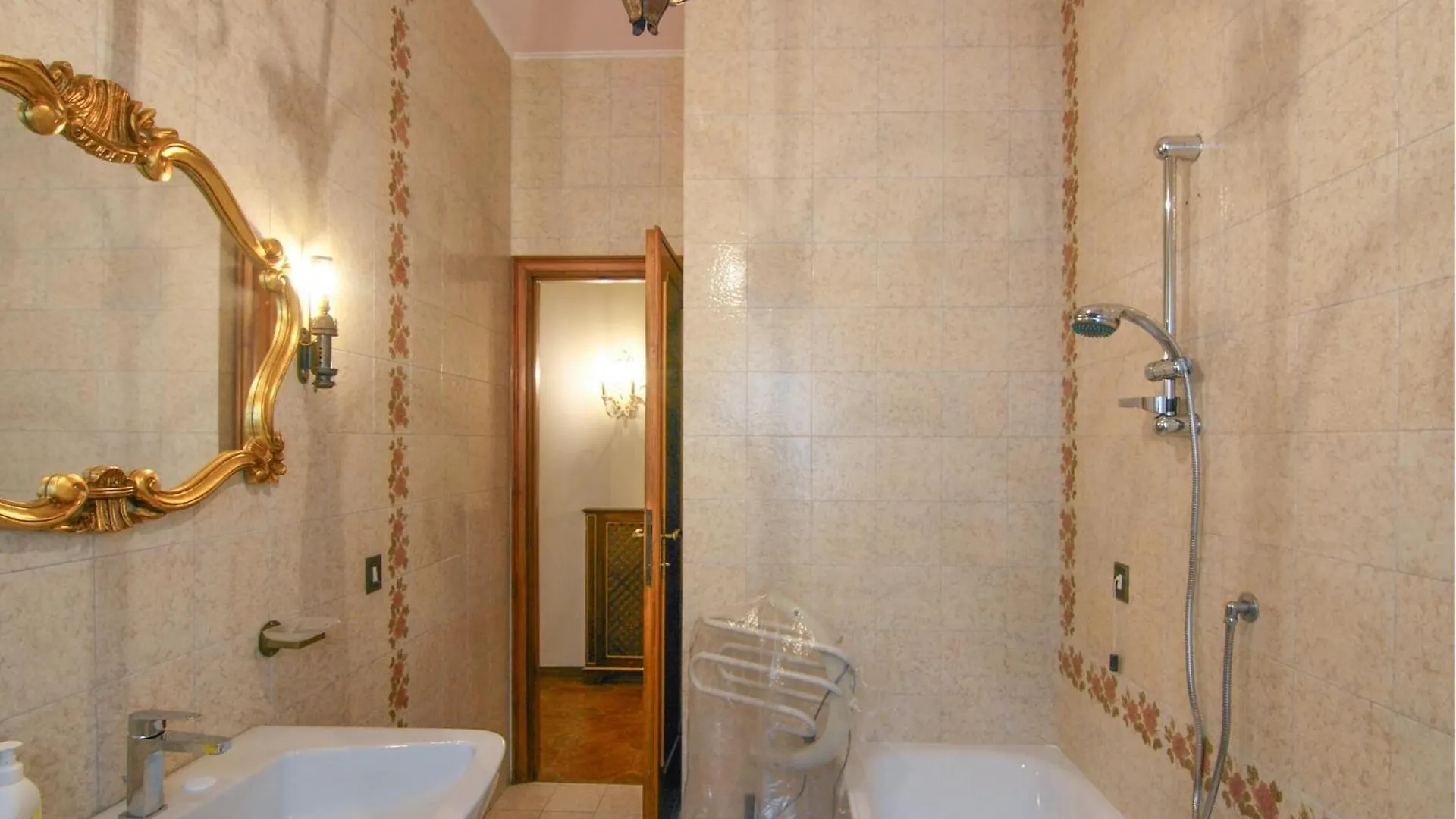 Nice Apartment In Lucca With Wifi